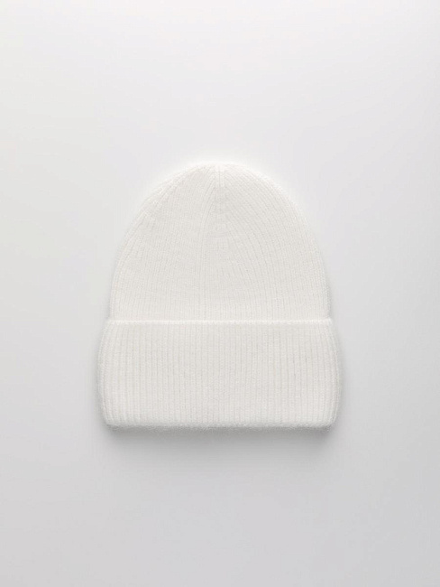 Шапка двойная с пухом енота PR 25009