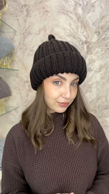 Шапка докерка с отворотом из шерсти мериноса