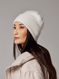 Шапка двойная с пухом енота