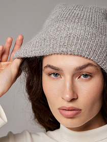 Шапка на велюре 40% ангора